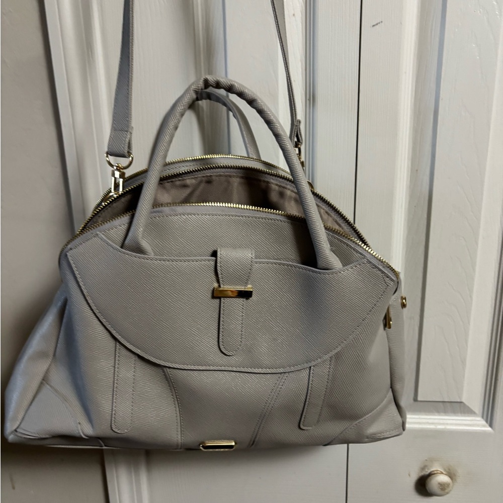 Elegant Gray Handbag